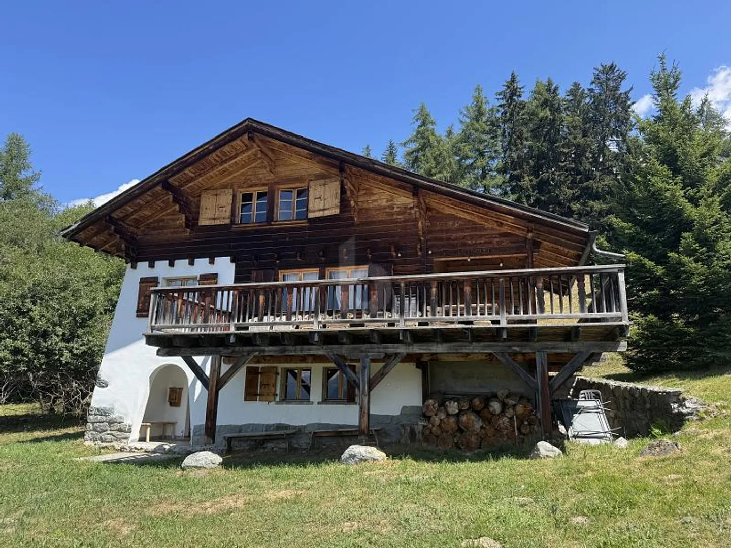 Chalet with Stunning Alpine Views - Photo 1 of 5
