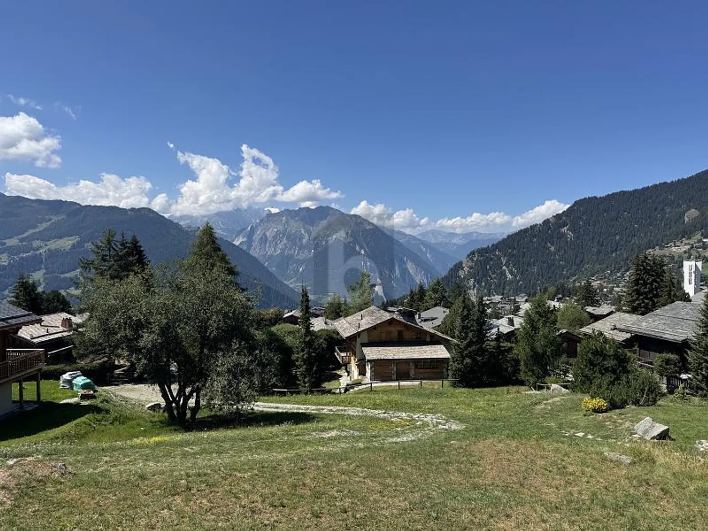 Chalet with Stunning Alpine Views - Photo 2 of 5