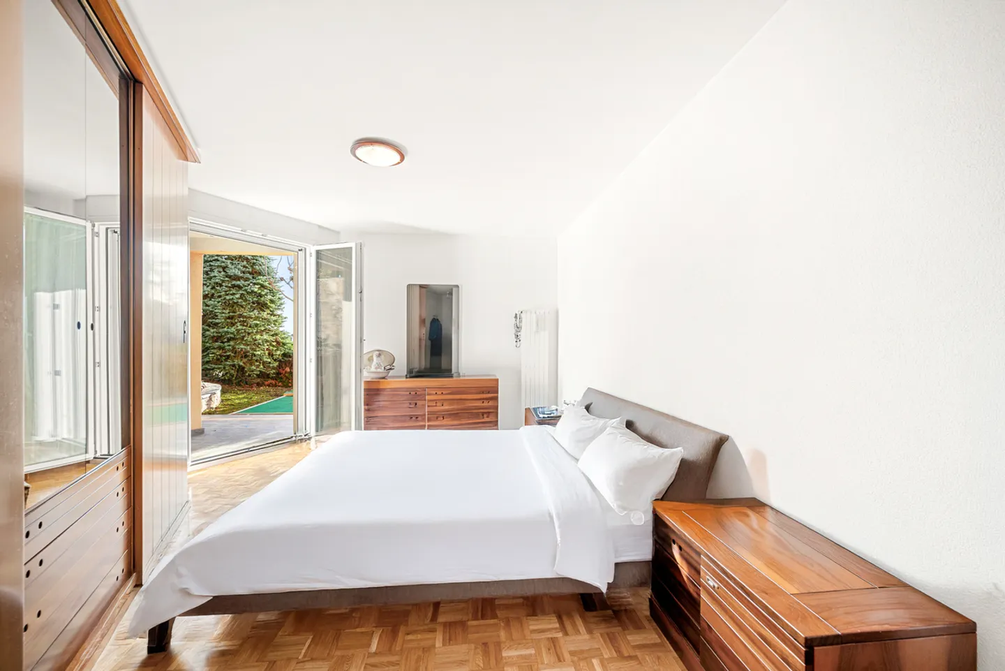 Beautiful family villa with lake view in La Tour de Peilz - Photo 15 of 17