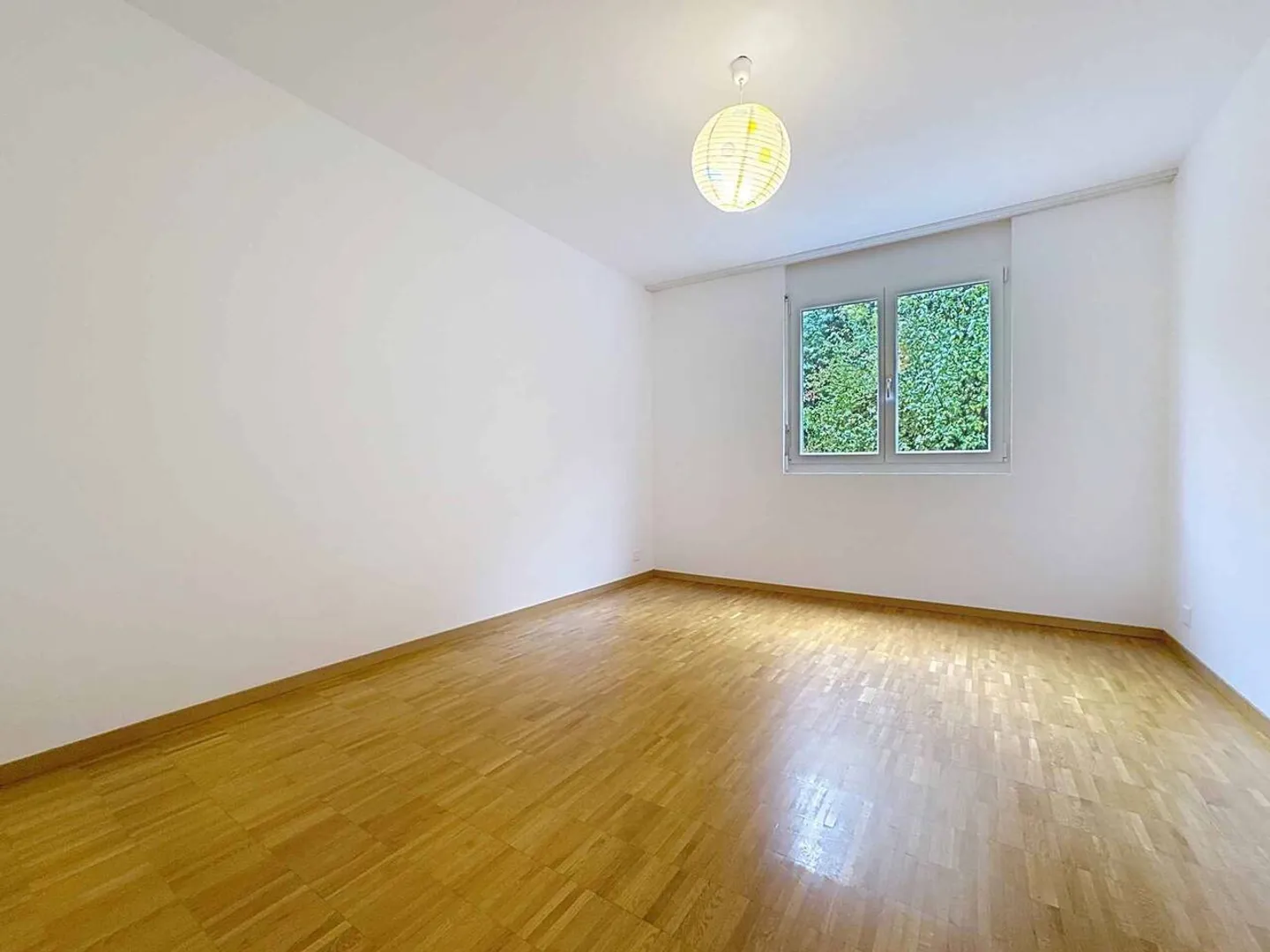 Geräumige und Helle 4.5-Zimmer-Wohnung mit Großem Balkon - Foto 8 von 11