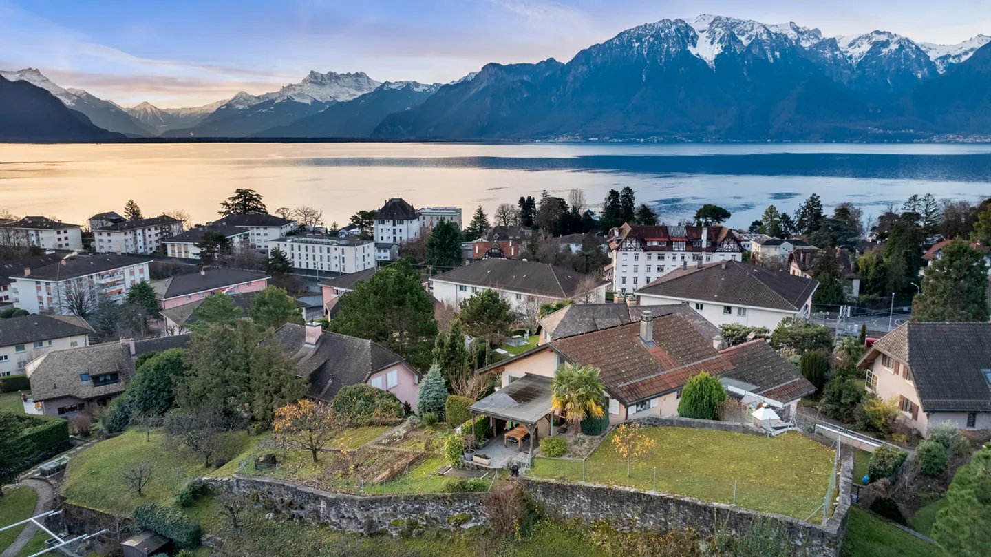 Beautiful family villa with lake view in La Tour de Peilz - Photo 17 of 17