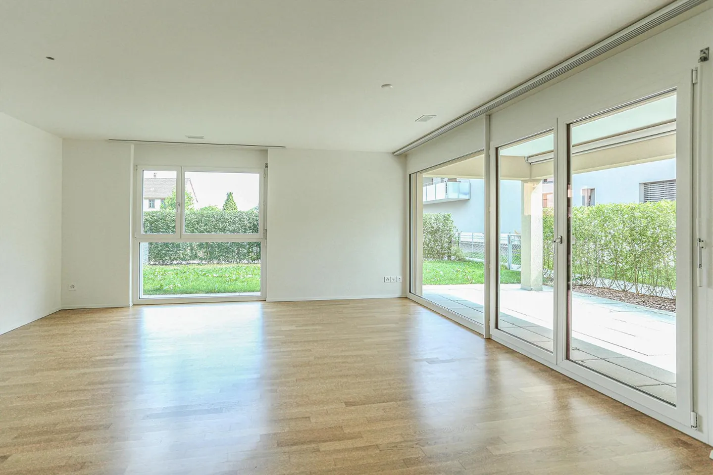 APPARTAMENTO MODERNO con molto spazio - Foto 3 di 8