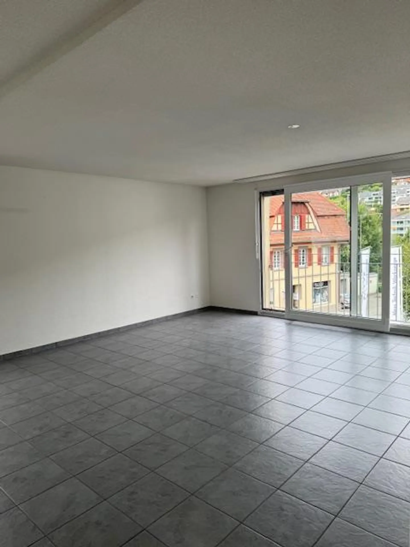 Helle 4.5-Zimmer-Wohnung mit Balkon und schöner Aussicht in Toffen - Photo 5 of 10