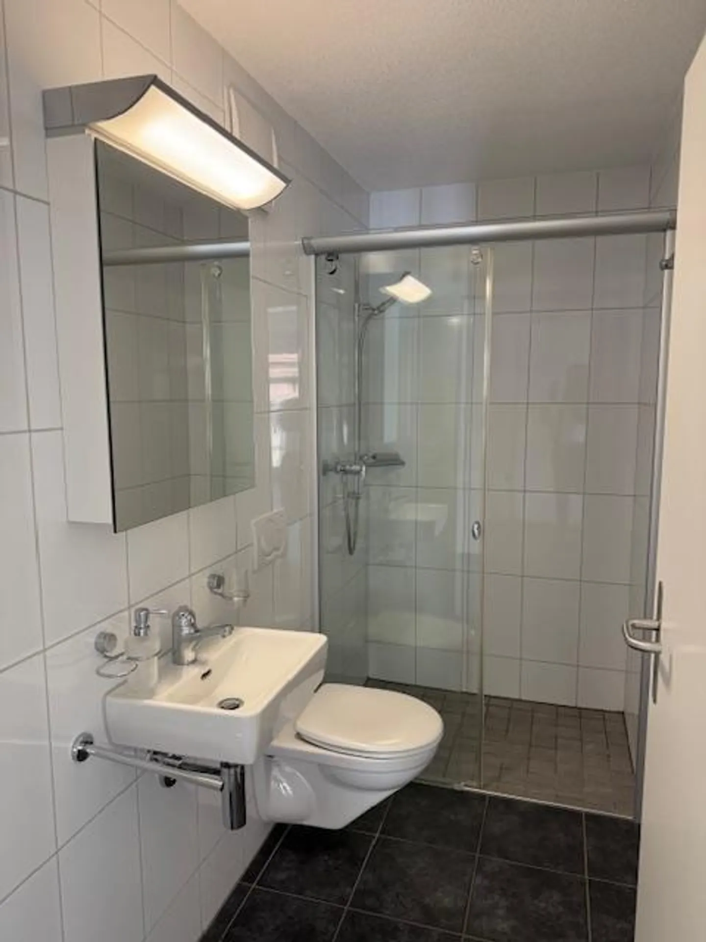 Helle 4.5-Zimmer-Wohnung mit Balkon und schöner Aussicht in Toffen - Photo 8 of 10