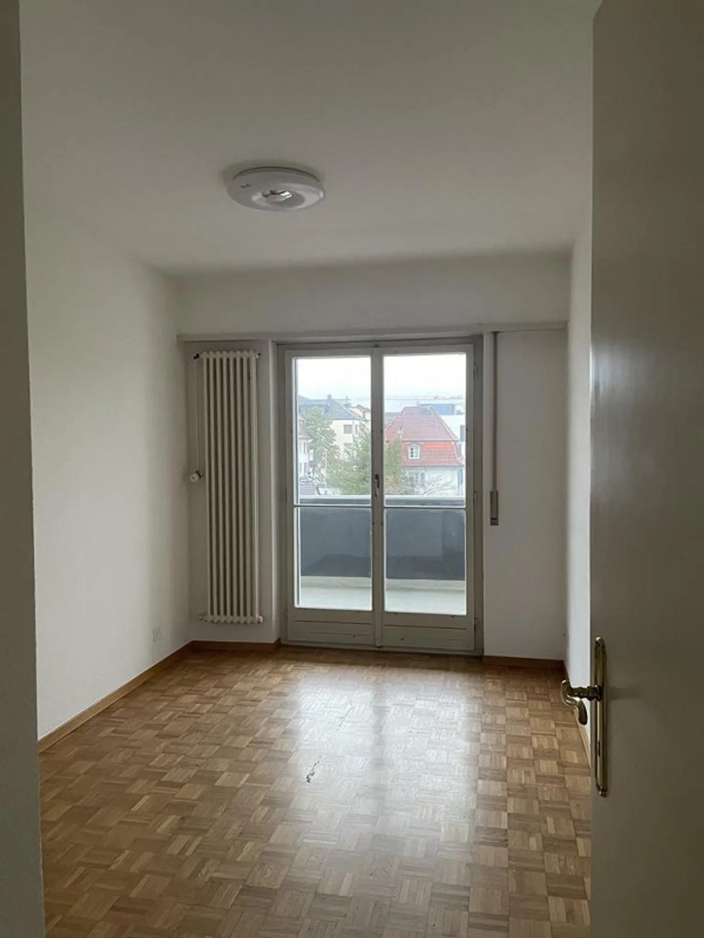 Appartamento luminoso di 4,5 stanze a Wettngen - Foto 7 di 10