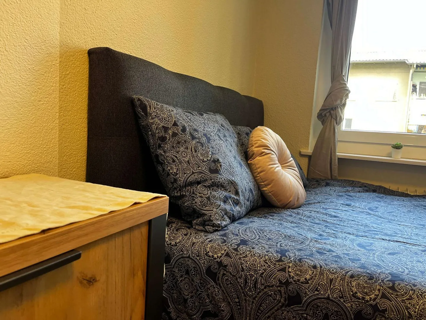 Furnished Room in Coliving Flat - Photo 2 of 8