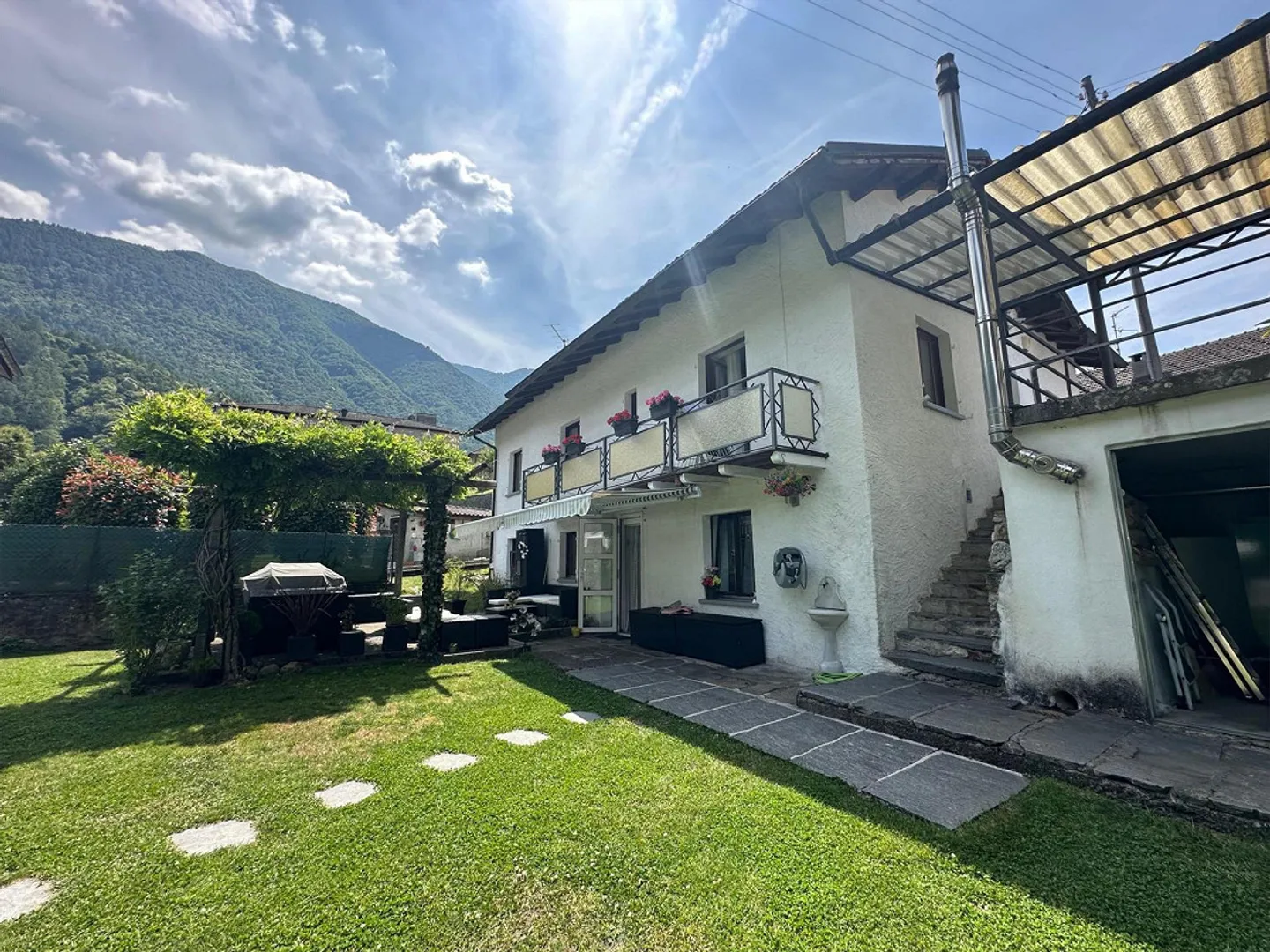 Casa Indipendente di Charme con Piscina - Foto 2 di 10