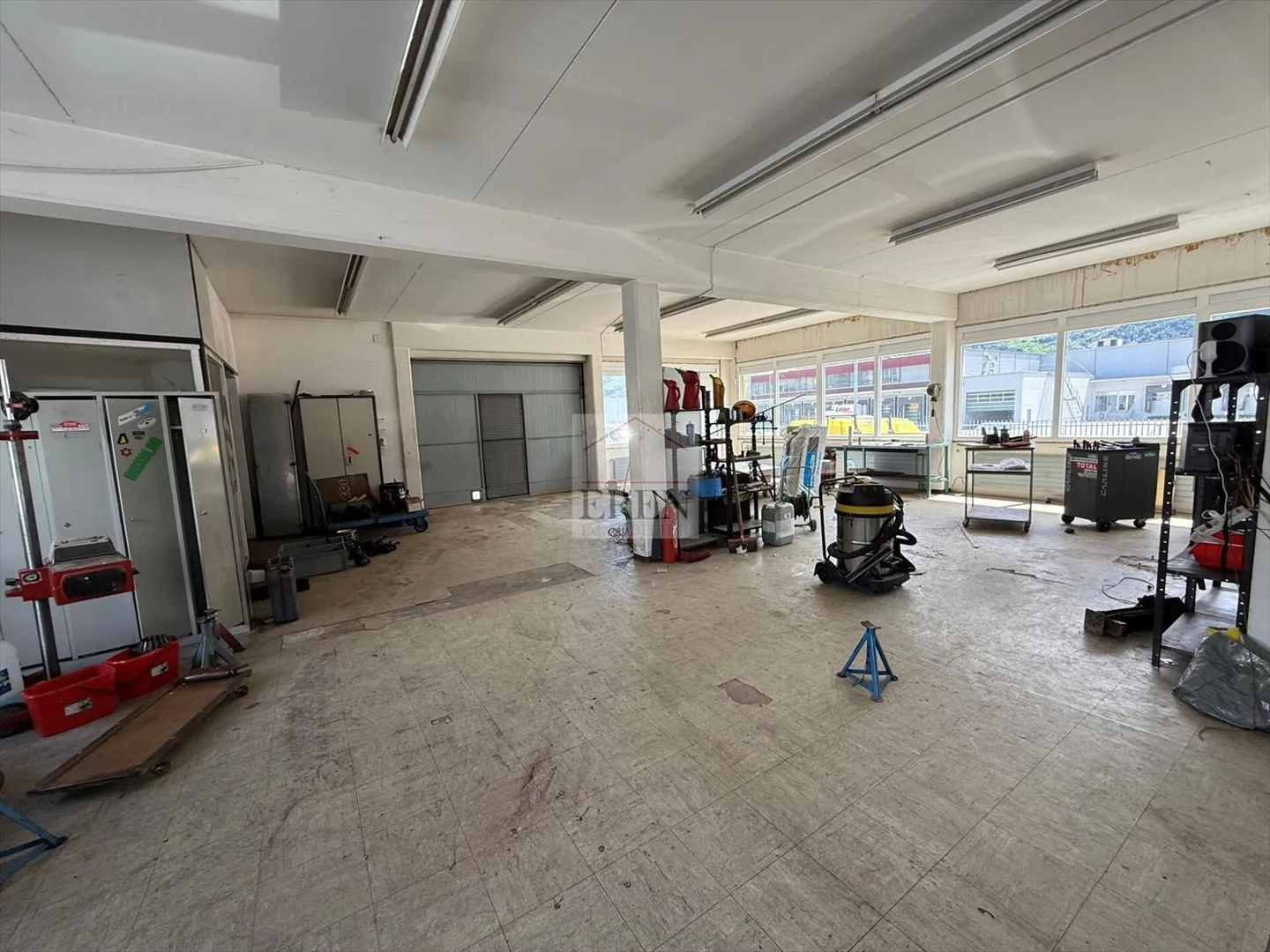 Officina - Hall: Grande area in affitto a Conthey - Foto 3 di 13