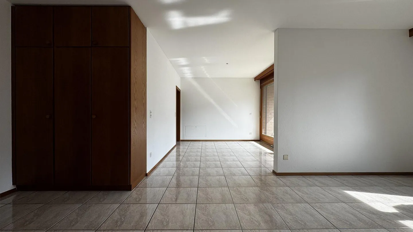 SEMENTINA - Large 4.5-room apartment in a privileged location for sale - Photo 2 of 13