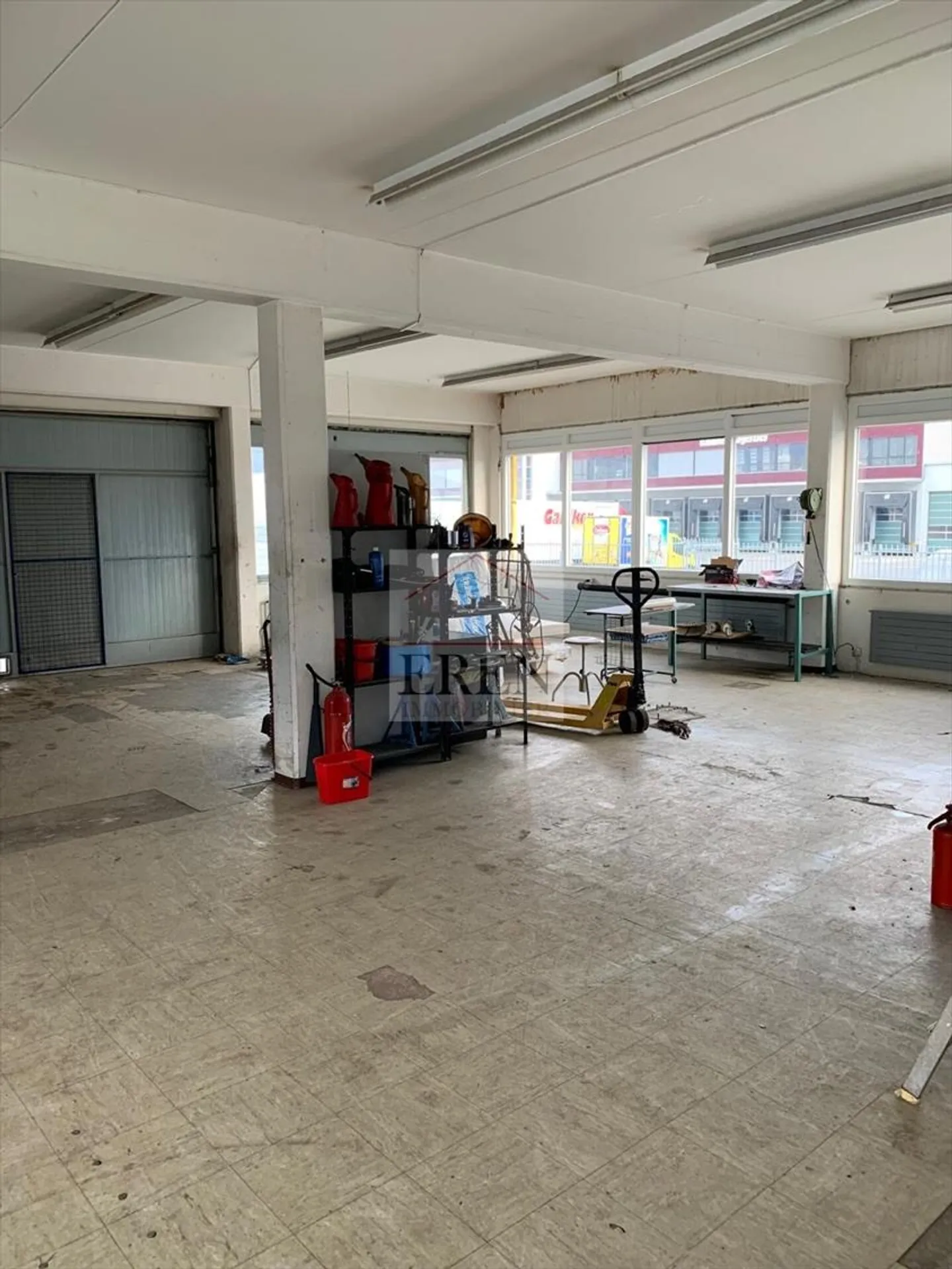 Officina - Hall: Grande area in affitto a Conthey - Foto 7 di 13
