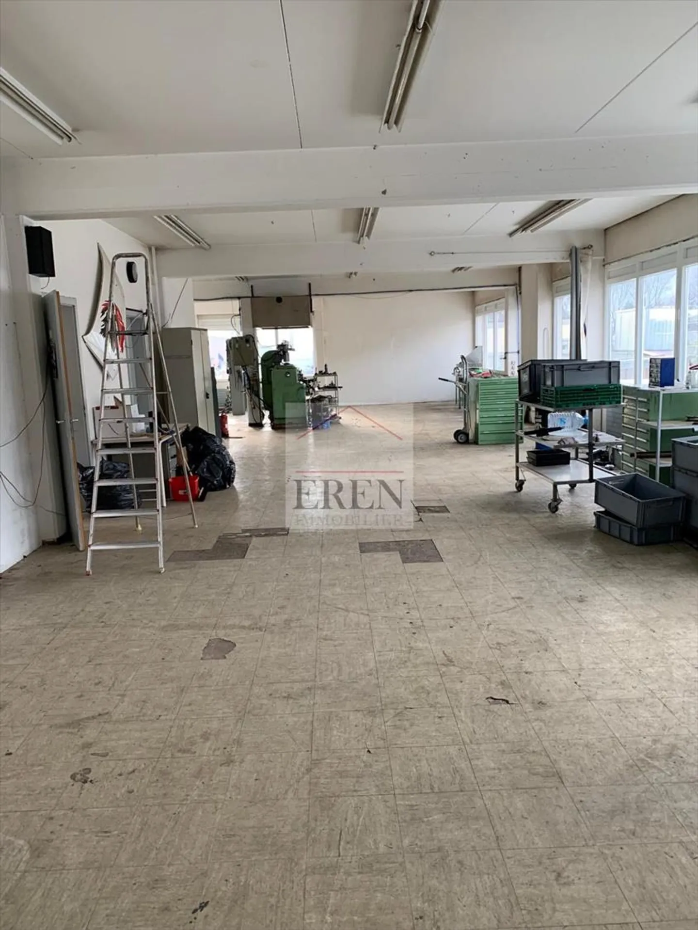 Officina - Hall: Grande area in affitto a Conthey - Foto 10 di 13