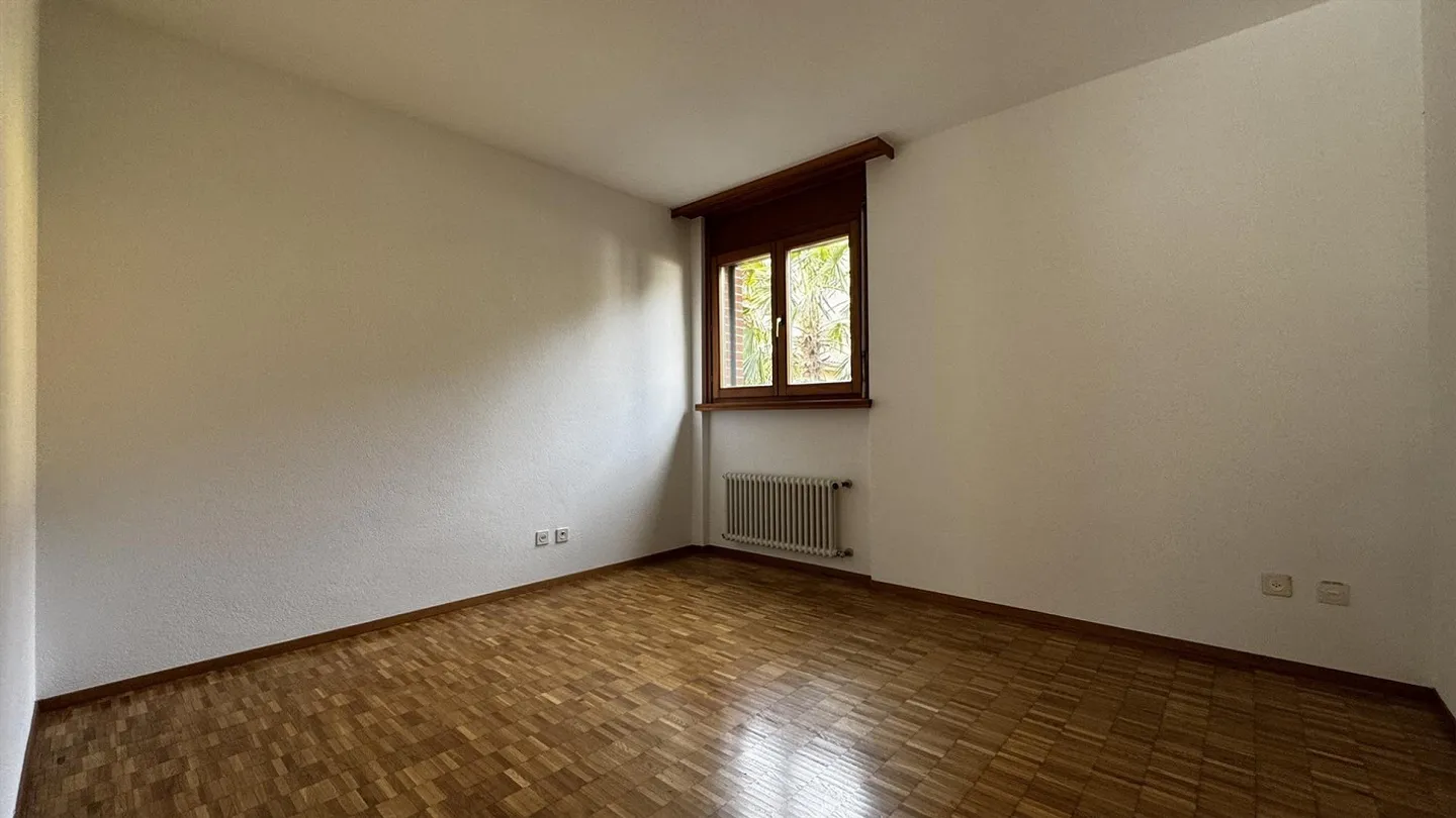 SEMENTINA - Large 4.5-room apartment in a privileged location for sale - Photo 5 of 13