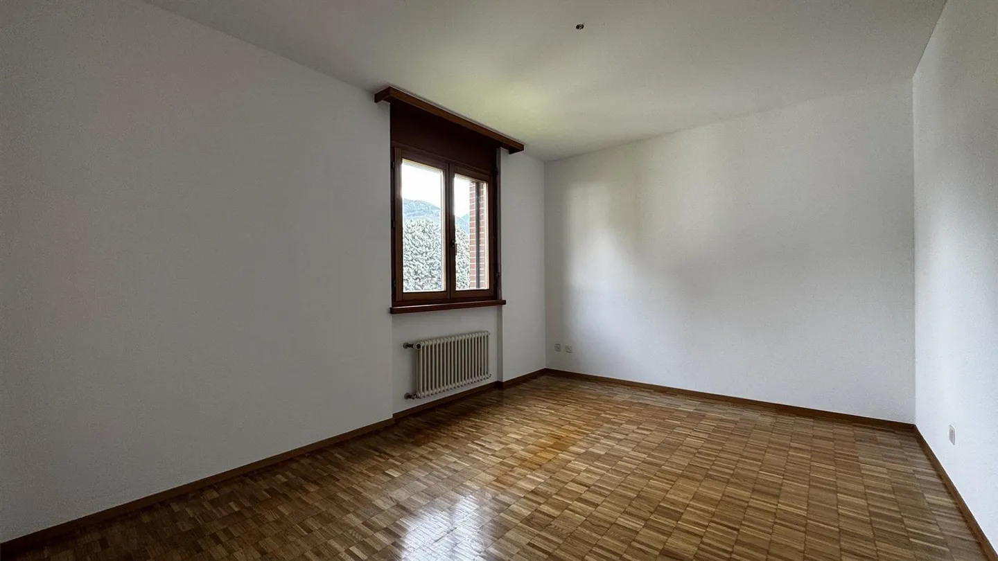 SEMENTINA - Large 4.5-room apartment in a privileged location for sale - Photo 7 of 13