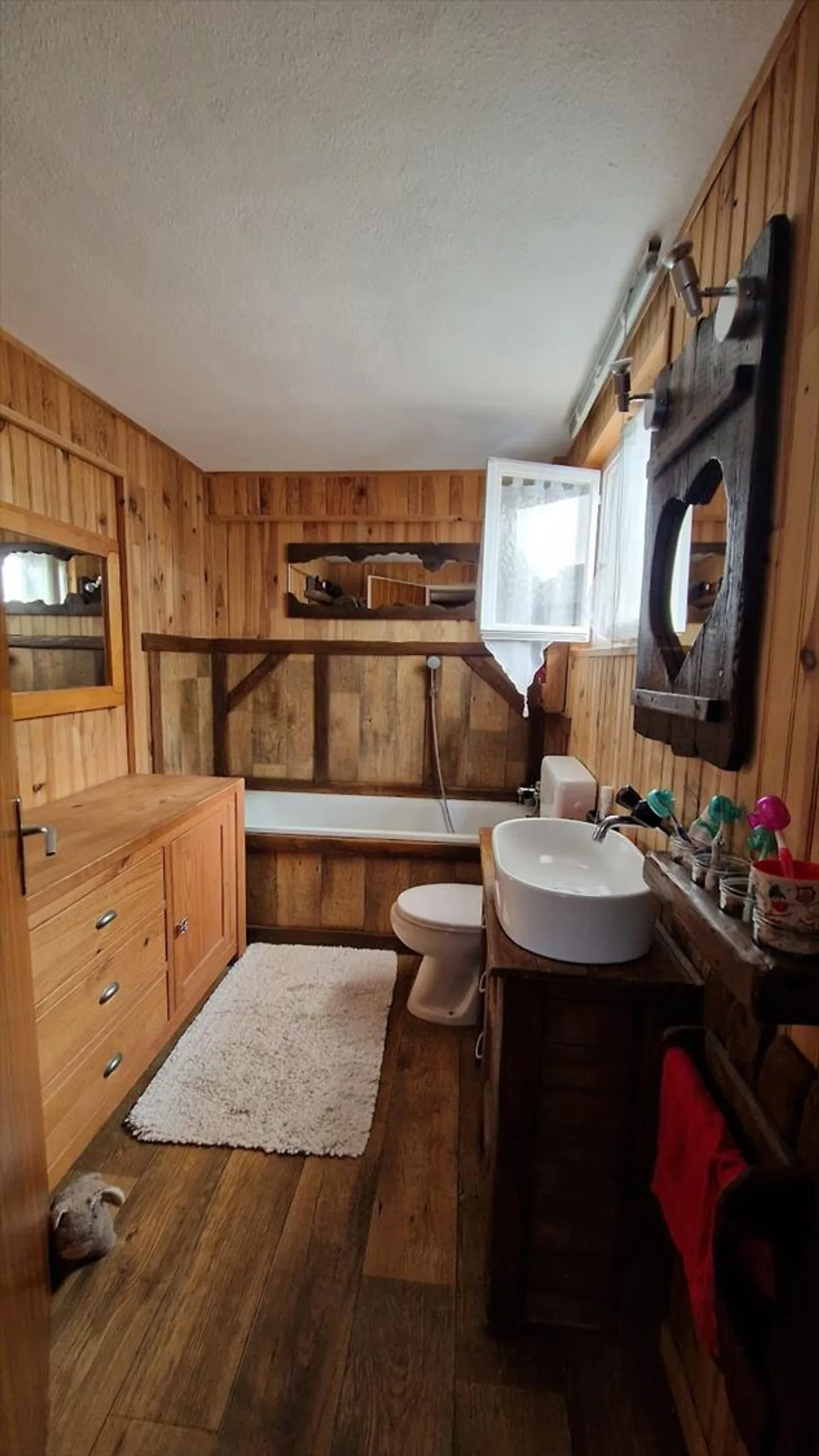 Charmante maison familiale avec 7,5 pièces à Perrefitte - Photo 2 sur 13