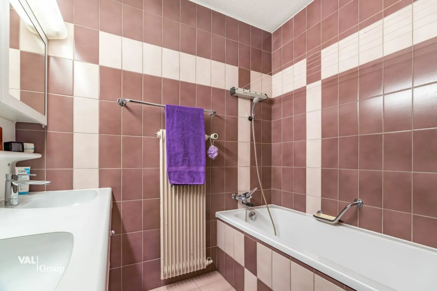 Ampio spazio per la famiglia - appartamento generoso di 6,5 stanze con camino e balconi - Foto 15 di 20