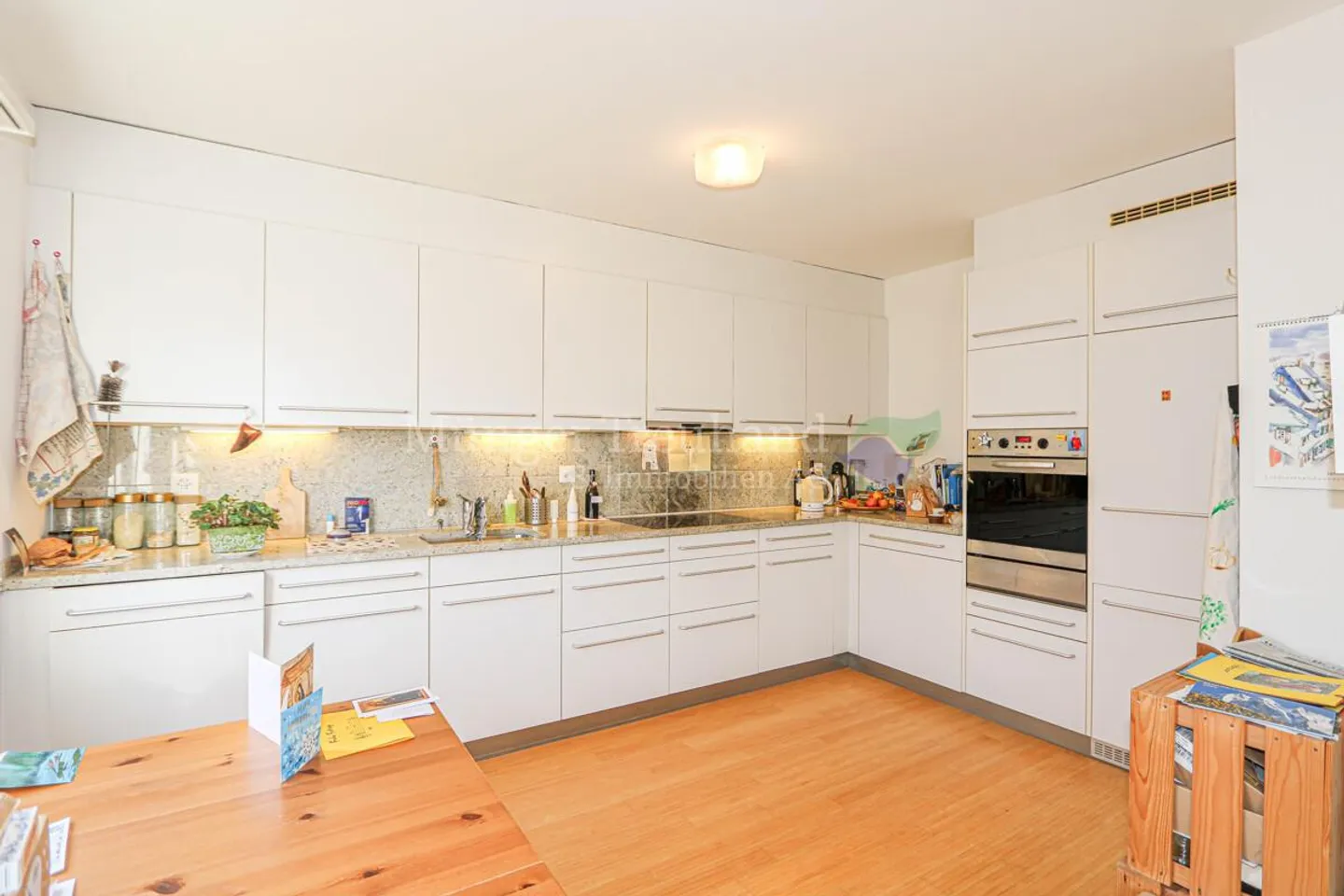 Sole del mattino e della sera: Luminoso appartamento di 2,5 stanze con stanza hobby - Foto 1 di 13