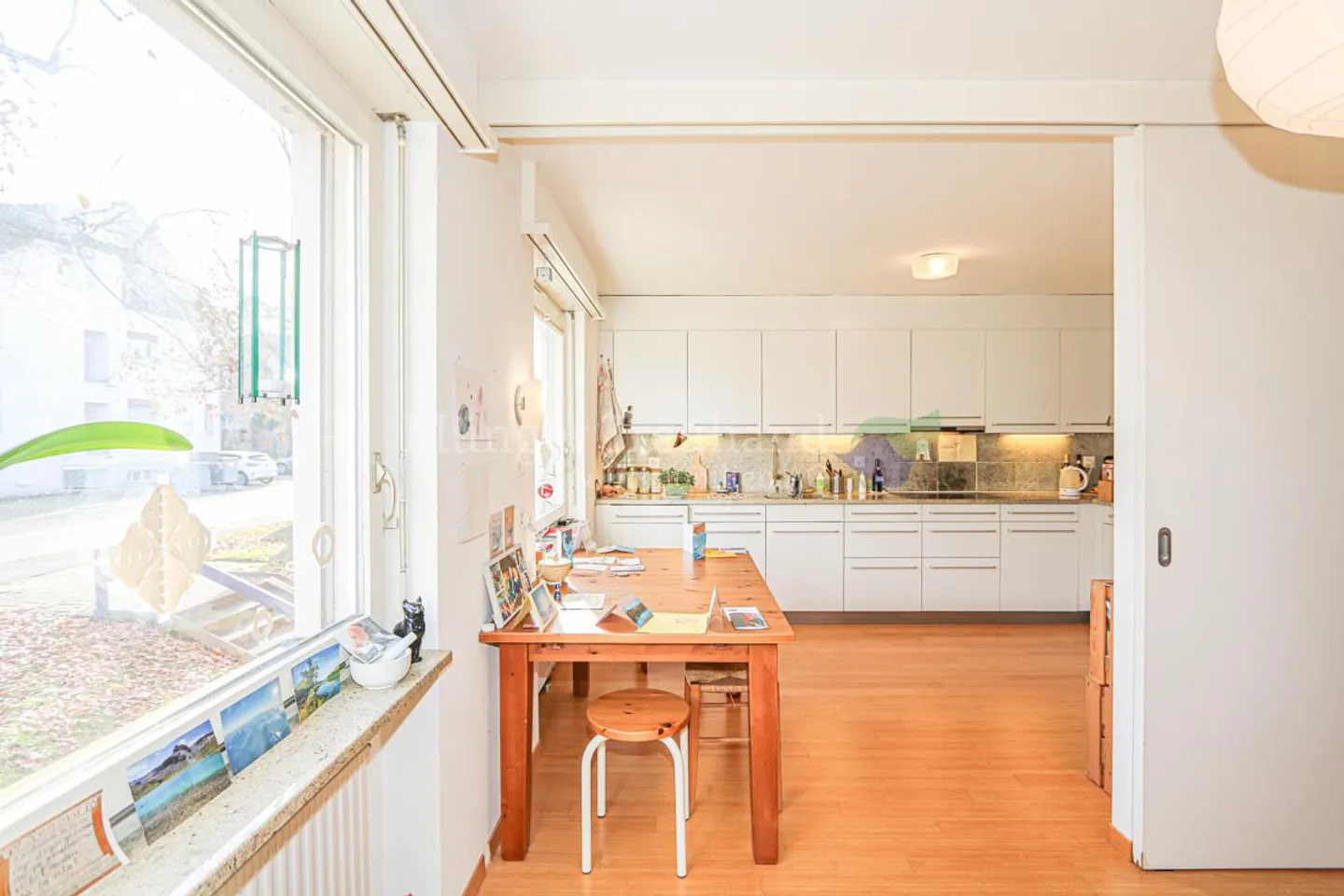 Sole del mattino e della sera: Luminoso appartamento di 2,5 stanze con stanza hobby - Foto 3 di 13