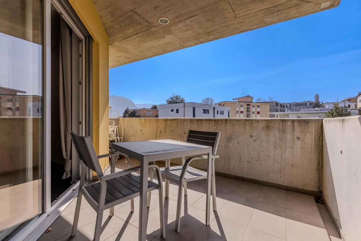 Appartamento spazioso e moderno di 3,5 locali in una zona molto ben attrezzata a Porza - Foto 8 di 9