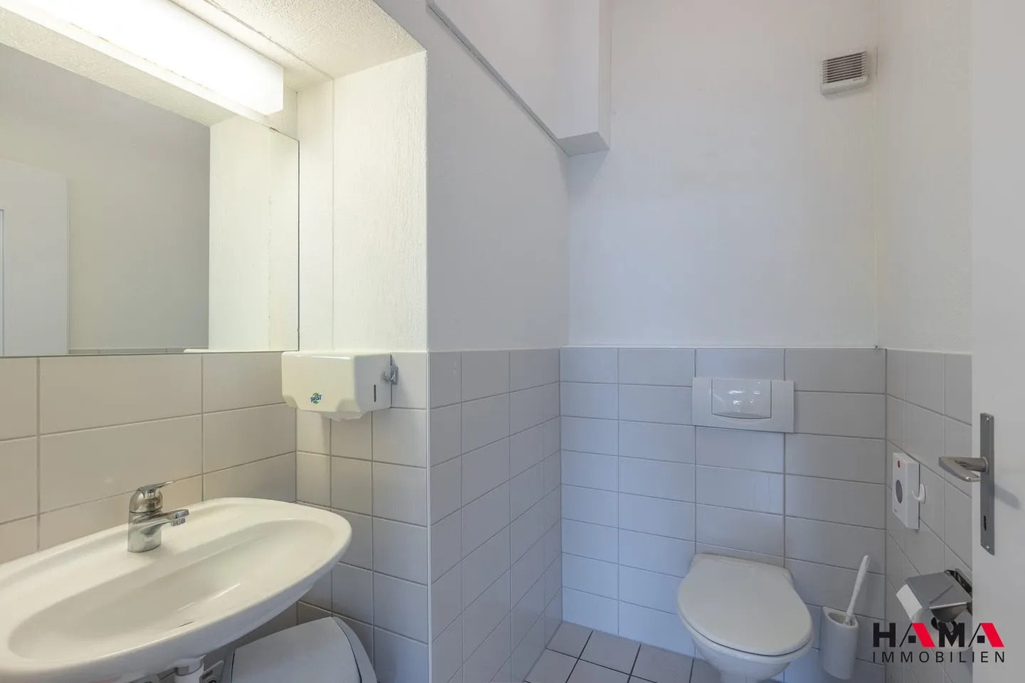 Ampie sedi per uffici in una posizione centrale - Foto 7 di 13