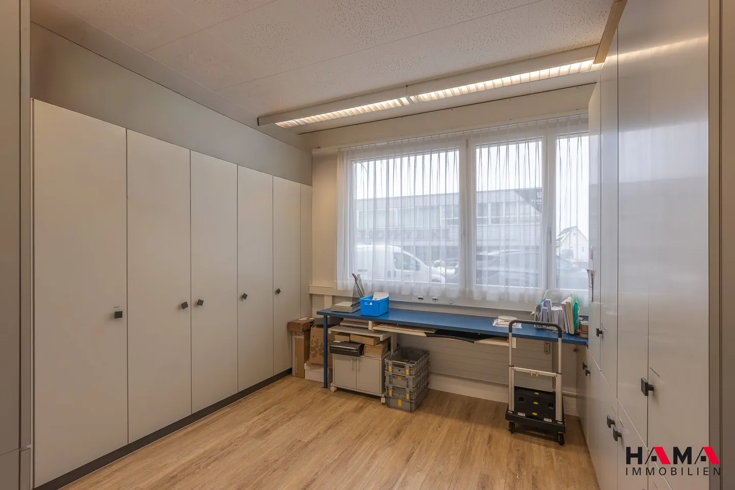 Ampie sedi per uffici in una posizione centrale - Foto 9 di 13