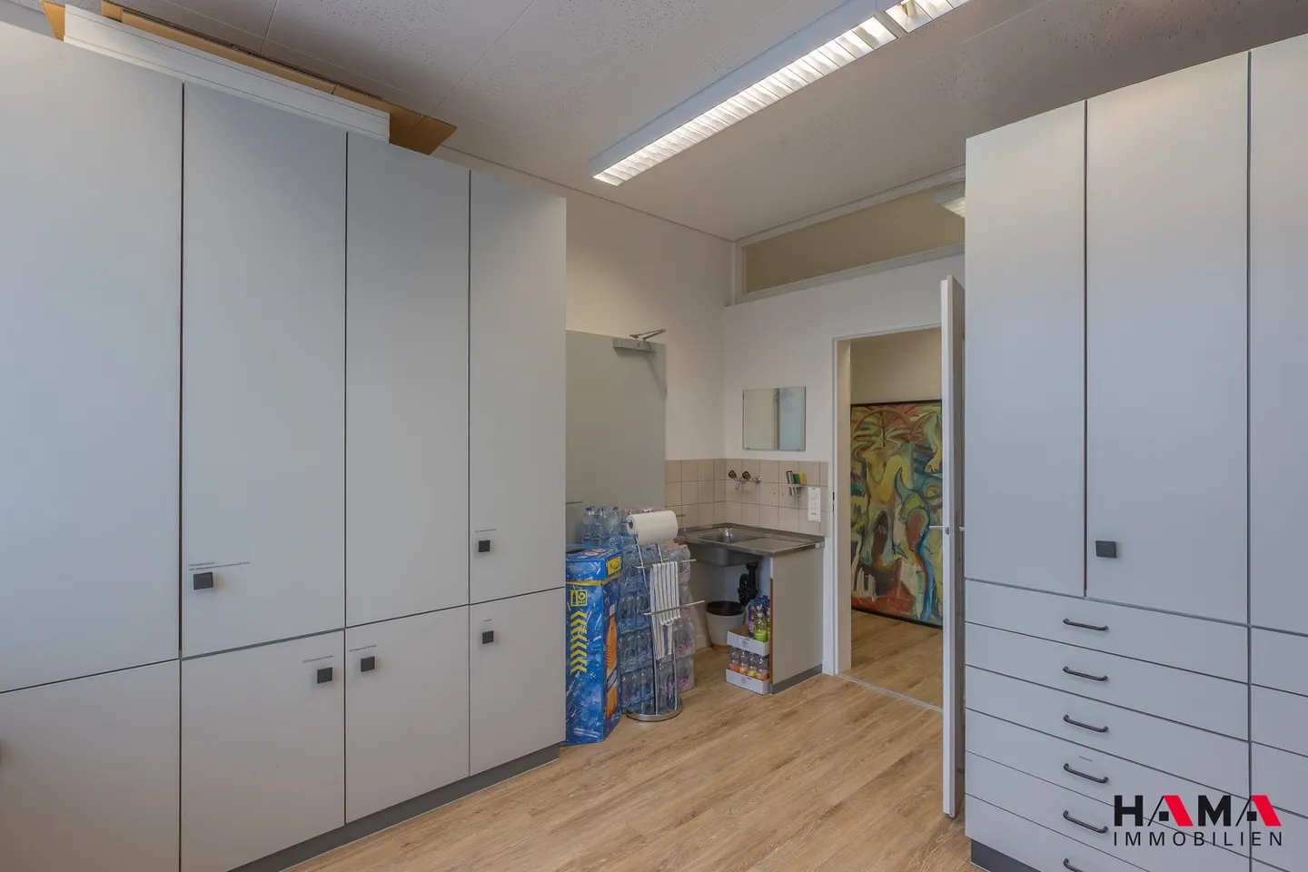 Ampie sedi per uffici in una posizione centrale - Foto 10 di 13