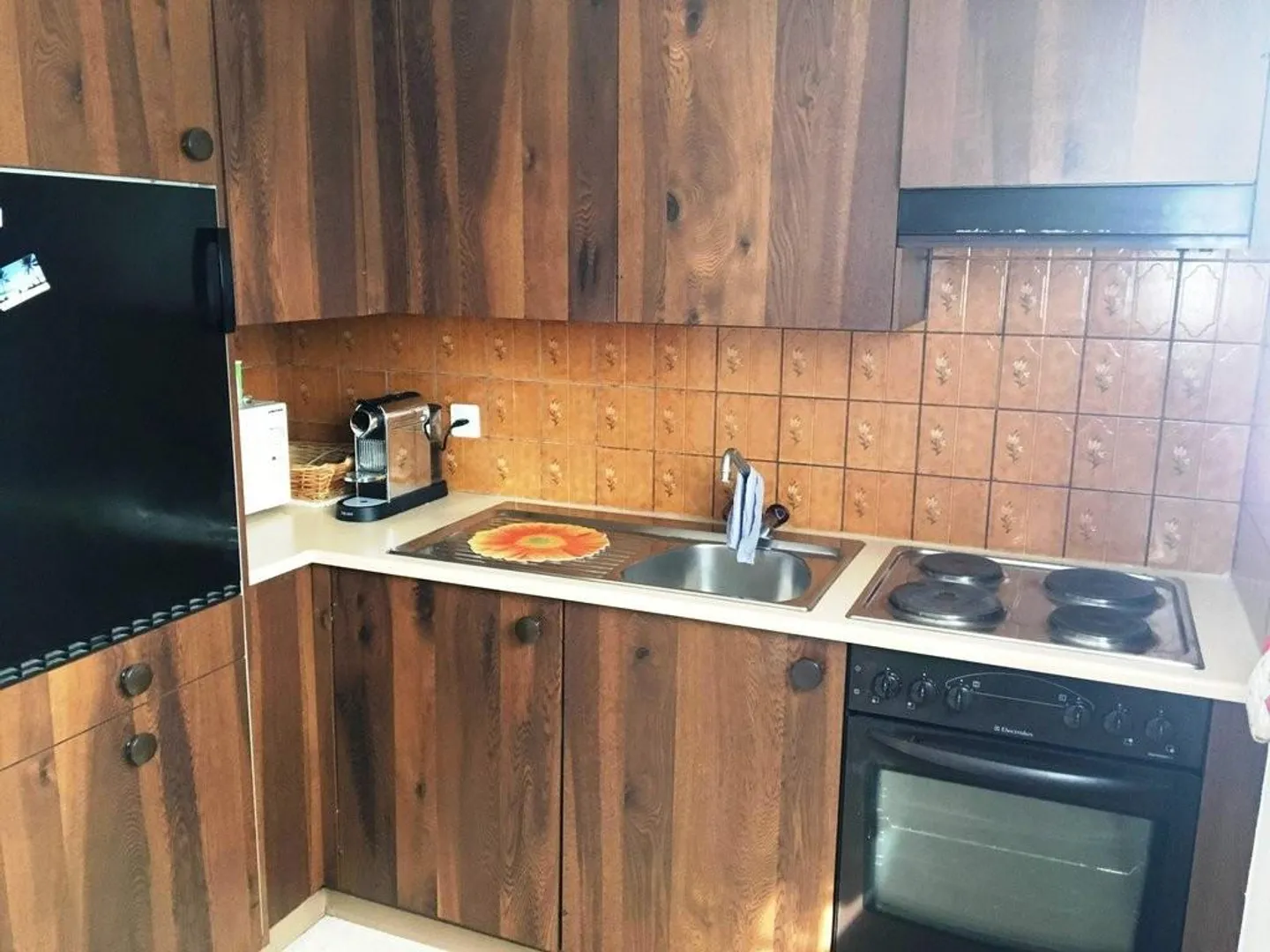 Apartment with seating area - Photo 3 of 6