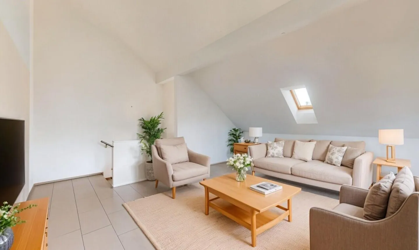 5.5 Room Maisonette Apartment with Covered Loggia - Photo 4 of 11