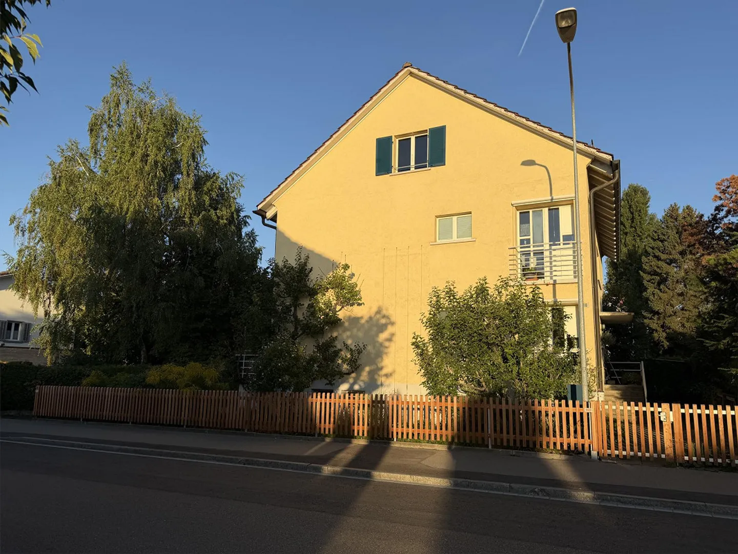 4-room apartment, 3 min walk from the train station, high floor, sunny with garden - Photo 2 of 11