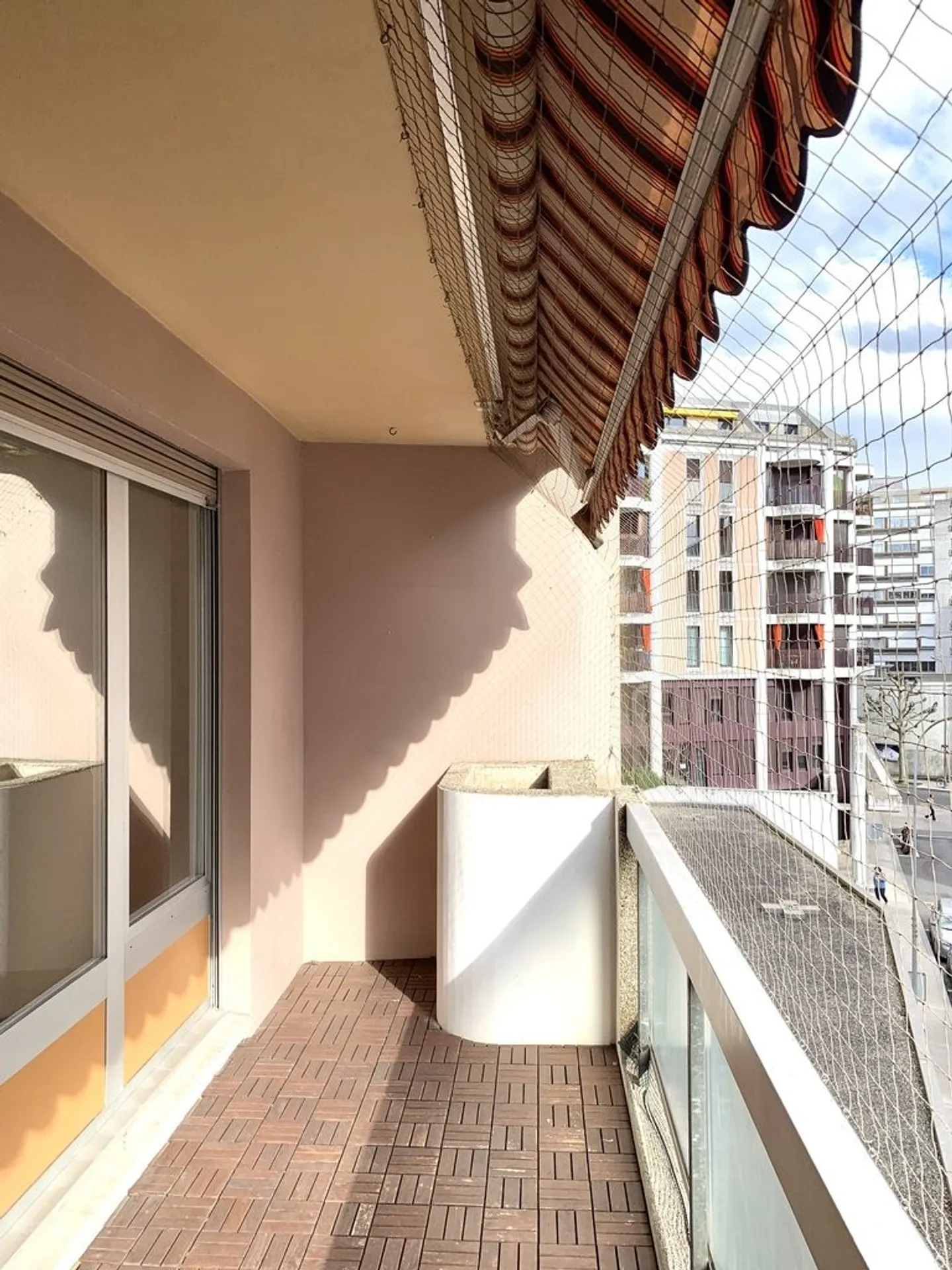In der Nähe von Jonction: 4 Zimmer mit Balkon - Foto 12 von 12