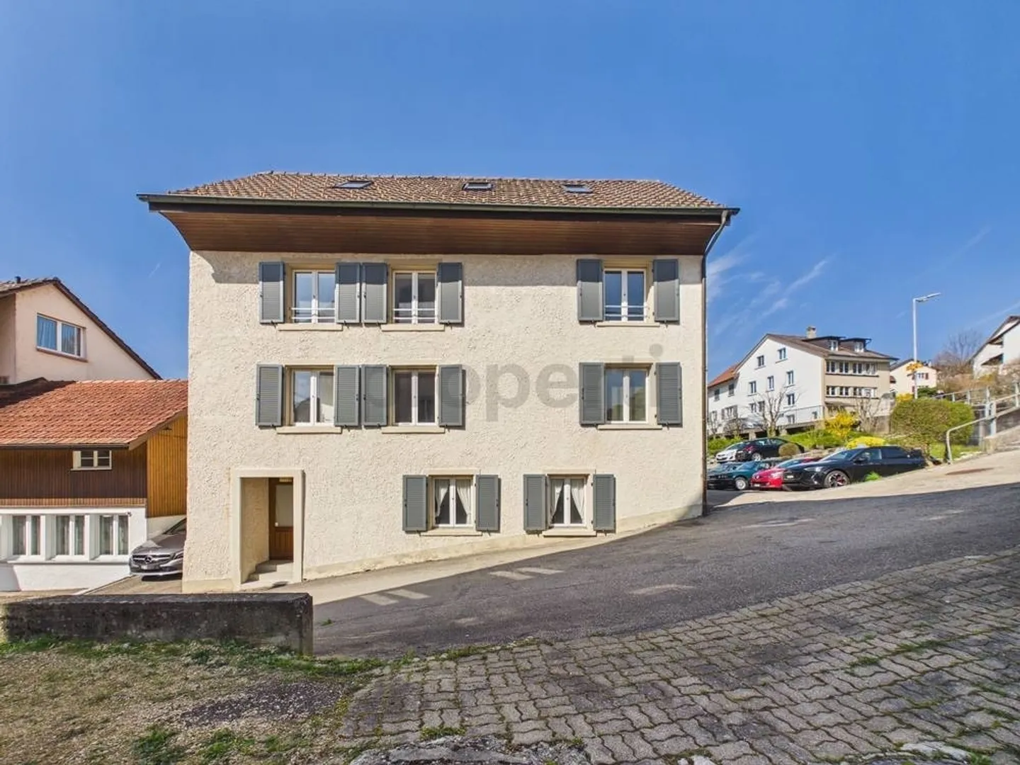 Mehrfamilienhaus mit Studio - Foto 1 von 10