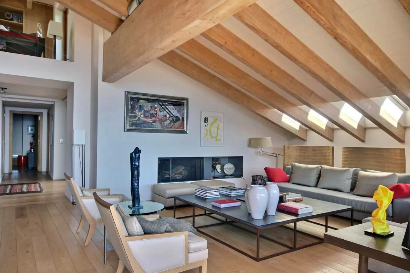 Luxury Attic with Alpine Views - Photo 7 of 15