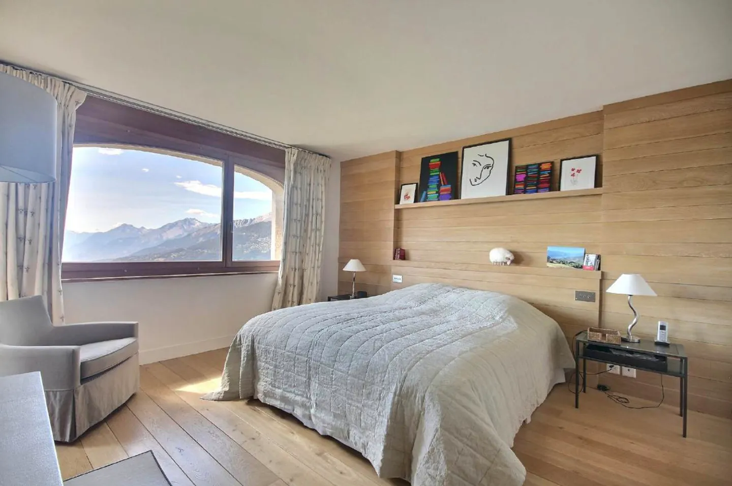 Luxury Attic with Alpine Views - Photo 9 of 15