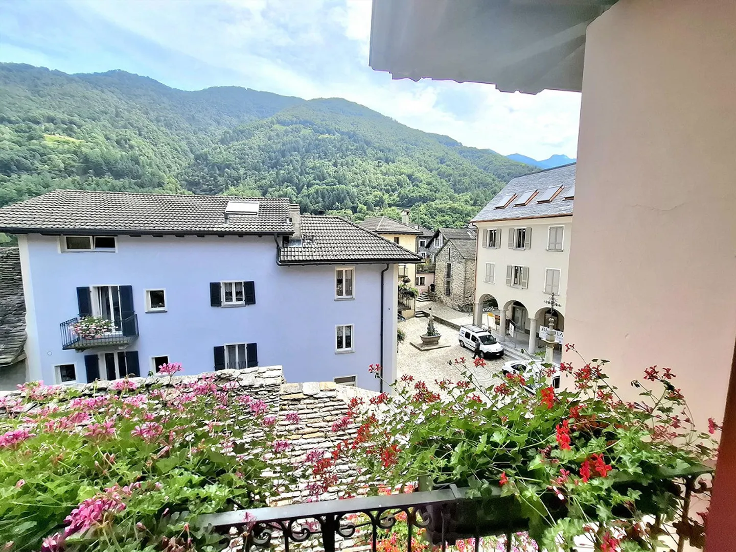Historische Residenz mit 20 Zimmern im Herzen von Intragna - leben, beherbergen und ein einzigartiges Projekt in den Centovalli schaffen - Foto 4 von 14