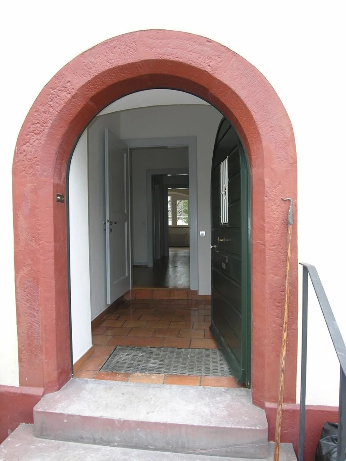 Beautiful 1-room apartment right by Joggeli - Photo 3 of 9