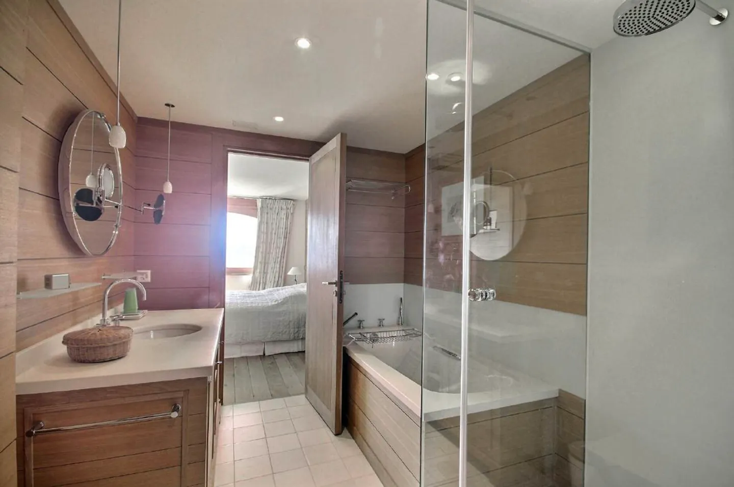 Luxury Attic with Alpine Views - Photo 10 of 15