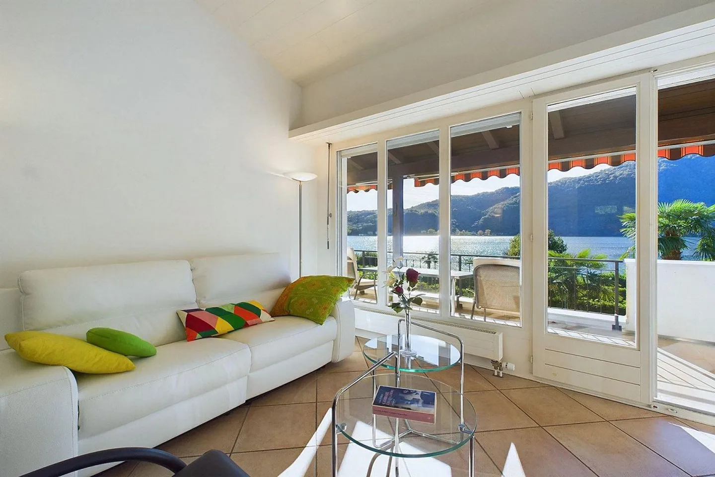 Arbostora - Sensational lakeside pearl in the front row - Photo 7 of 13