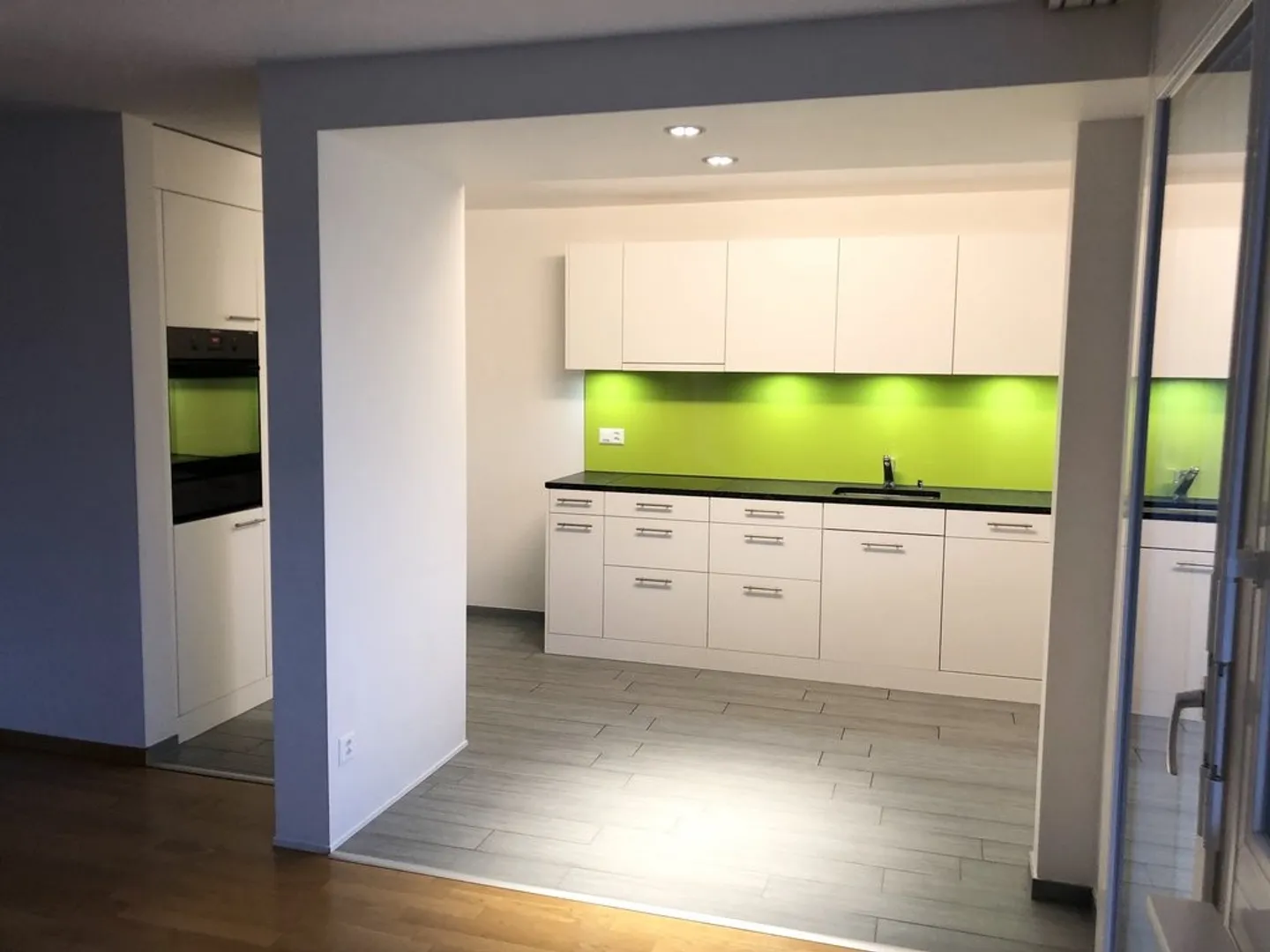 Appartamento moderno di 3,5 locali con balcone - Foto 1 di 9