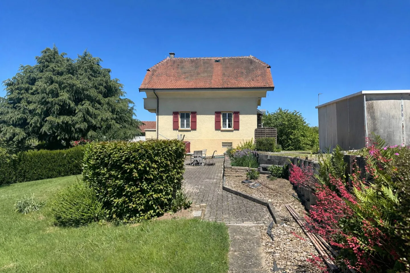 Casa unifamiliare con 4,5 stanze, terrazze e giardino - Foto 1 di 13