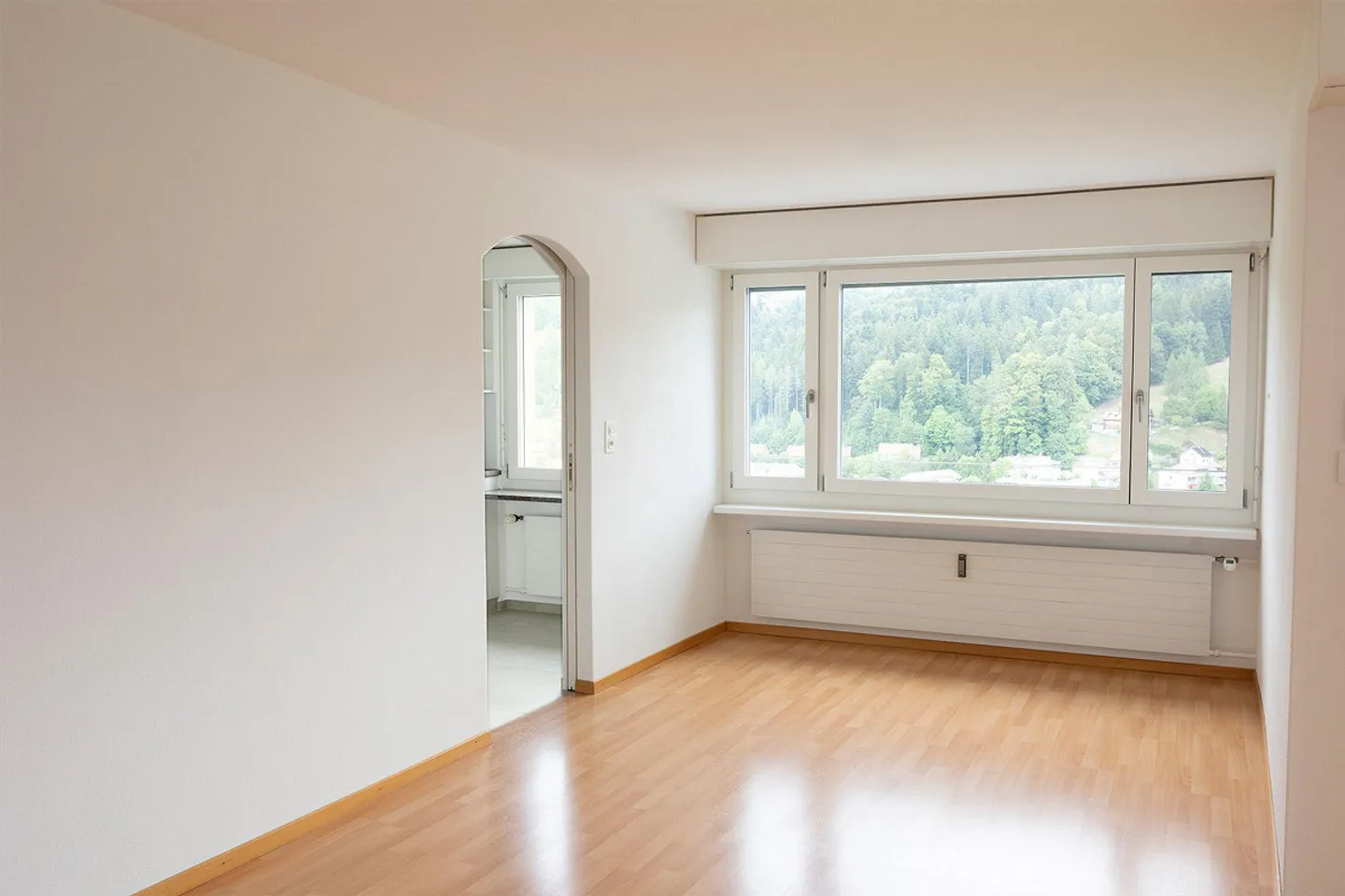 Appartement 4.5 pièces au 15ème étage avec vue panoramique sur les Churfirsten - Photo 3 sur 16