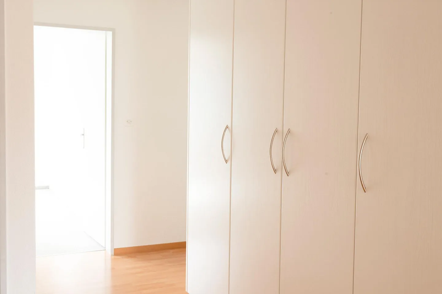 Appartement 4.5 pièces au 15ème étage avec vue panoramique sur les Churfirsten - Photo 6 sur 16