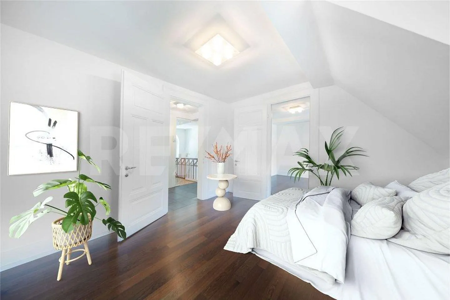 Charming 3.5-Room Attic Apartment (no subletting possible) in the Schlössli in Vitznau - Photo 3 of 13