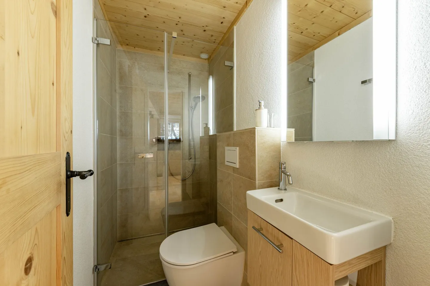 Hälfte eines Chalets mit wunderschönem Bergblick - Foto 11 von 17