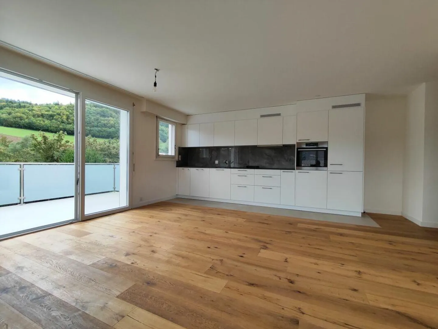 Lausen / Appartement 4.5 pièces n° 7 - Photo 2 sur 6