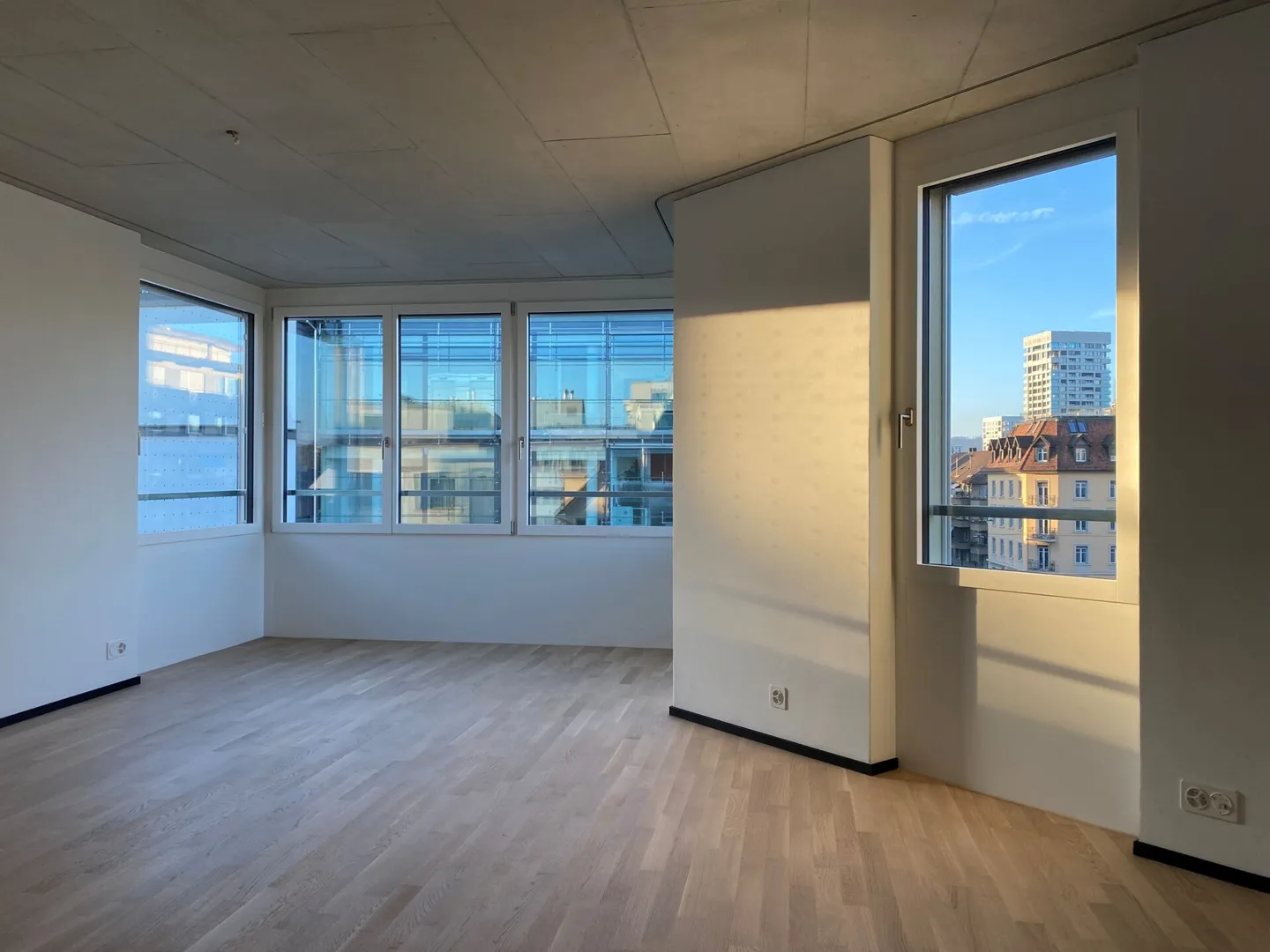 Modern Studio Apartment in Central Location - Photo 2 of 7