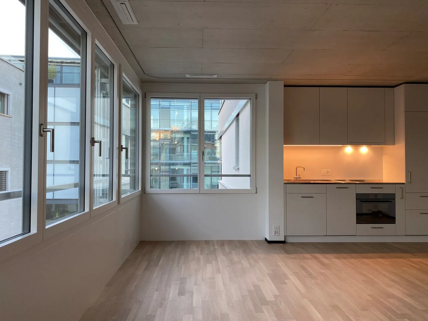 Modern Studio Apartment in Central Location - Photo 4 of 7