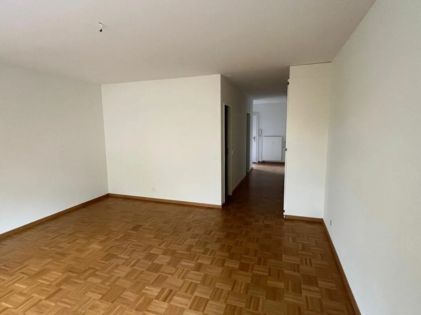Appartamento singolo accogliente con grande balcone - Foto 3 di 5