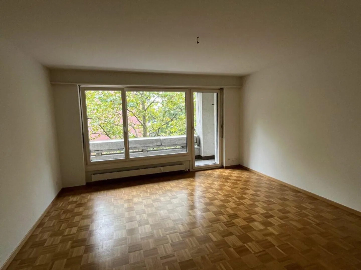 Appartamento singolo accogliente con grande balcone - Foto 2 di 5