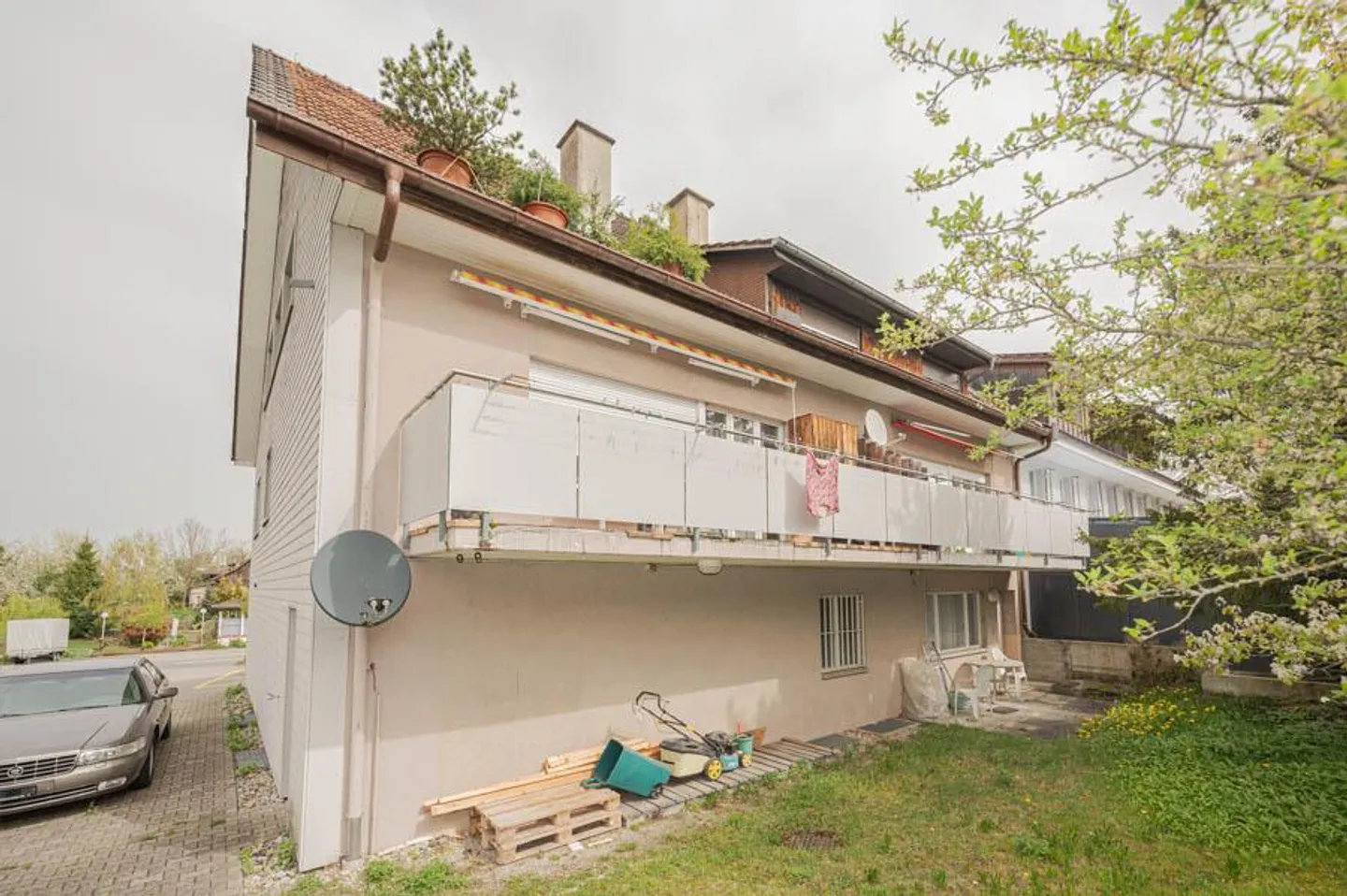 Grand bel appartement sous les toits de 4,5 pièces - Photo 2 sur 15