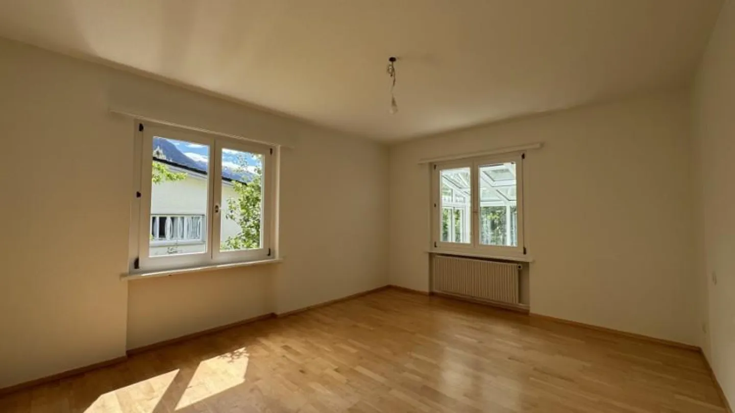 6.5 Room Single-Family House in the Green - Photo 5 of 11