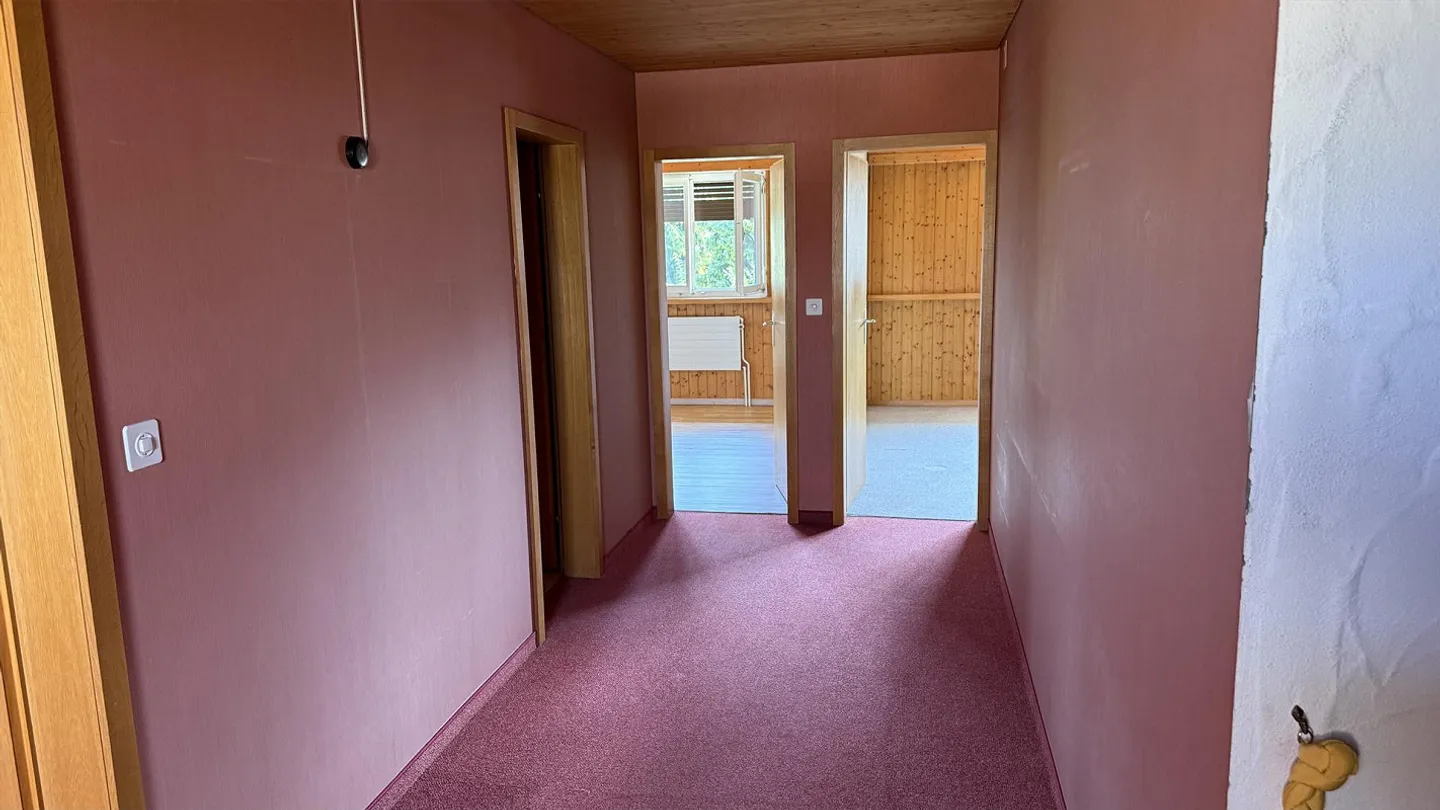 Grand bel appartement sous les toits de 4,5 pièces - Photo 9 sur 15